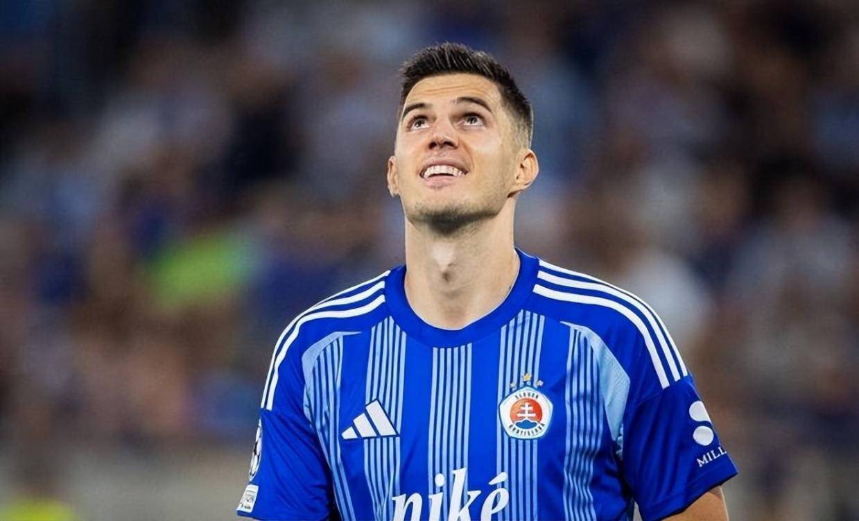 中超再迎大牌 浙江队免签欧冠级中场 曾爆射攻破拜仁+身价200万欧